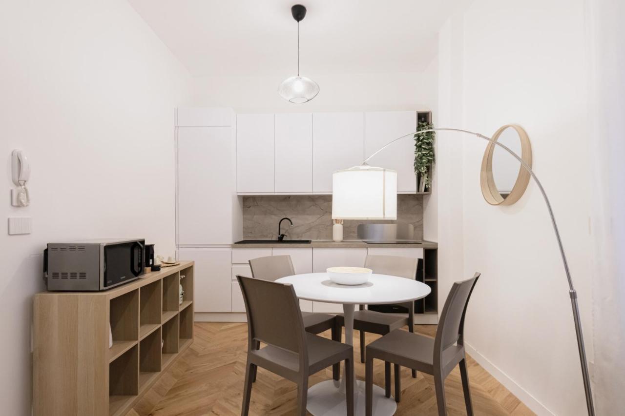 Ferienwohnung Easylife - Oasi Di Stile A 10Min Dal Duomo Mailand Exterior foto
