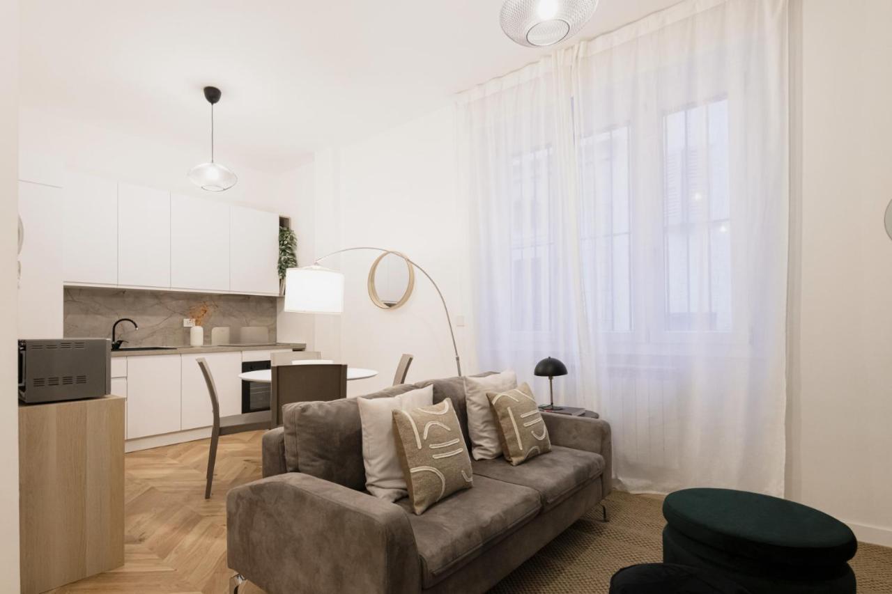 Ferienwohnung Easylife - Oasi Di Stile A 10Min Dal Duomo Mailand Exterior foto