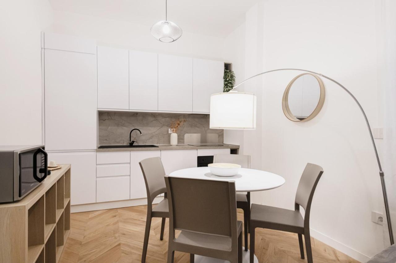 Ferienwohnung Easylife - Oasi Di Stile A 10Min Dal Duomo Mailand Exterior foto